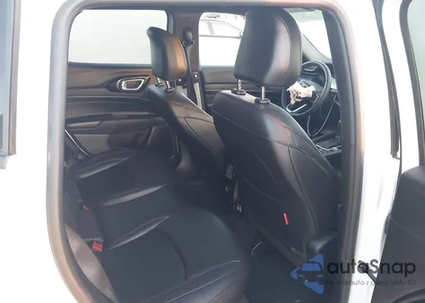 2025 Jeep Compass Trailhawk 4X4 из США, поврежденный, VIN 3C4NJDDN8ST533199